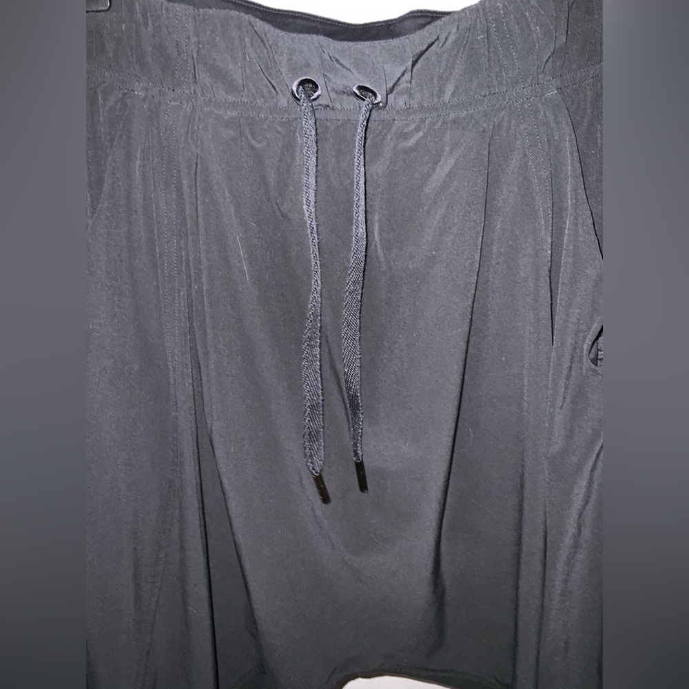 Lululemon Drop-Crotch Harem Joggers – Charcoal Gray (Size 6) - Picture 9 of 10